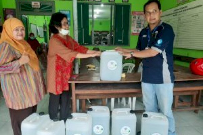 Bantuan Air PT Aqua Tirta Investama