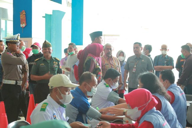 Pemeriksaan Kesehatan Terpadu Bagi Pengemudi Bus dalam Rangka Persiapan Arus Mudik Hari Raya Idul Fitri Tahun 2023