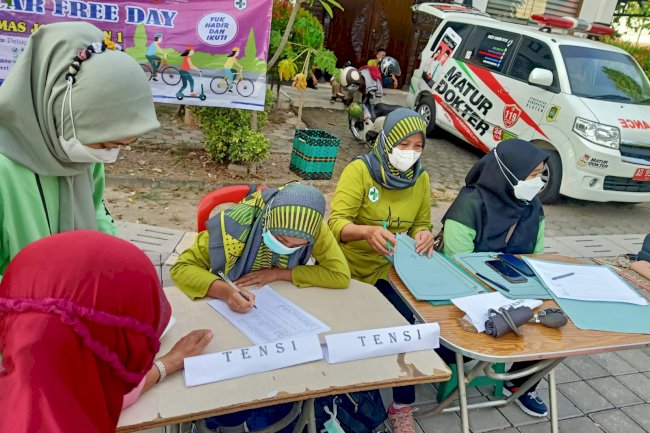 Pelaksanaan Pelayanan Kesehatan Kepada Masyarakat di Car Free Day Klaten