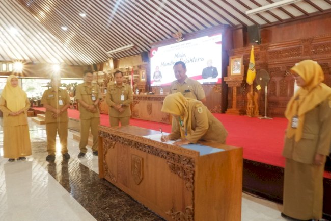 Penandatanganan Pakta Integritas Pasca Akreditasi Tahun 2023 Oleh Puskesmas dan Dinas Kesehatan Kabupaten Klaten