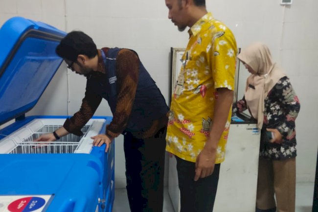 Persiapan Ruang Penyimpanan Vaksin Polio untuk Sub PIN Polio Dalam Rangka Penanggulangan Kejadian Luar Biasa (KLB) Polio di Klaten