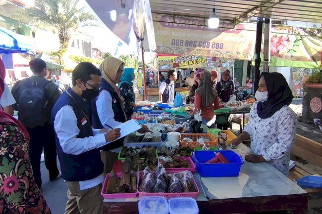 Sidak Pasar di Kampung Ramadhan Mlinjon Klaten Tengah oleh BPOM dan Dinas Kesehatan Klaten