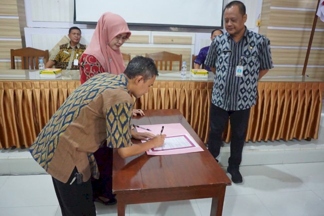 Acara Serah Terima Jabatan Plt. Kepala Bidang Pelayanan Kesehatan Dinas Kesehatan Kabupaten Klaten