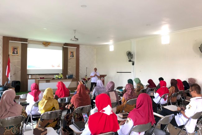 Pengelolaan Limbah Bahan Berbahaya dan Beracun (B3) bagi Praktek Mandiri Bidan se Kabupaten Klaten