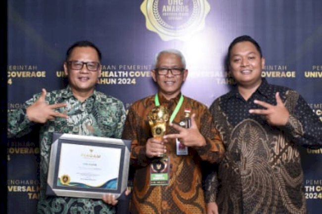 Pemerintah Kabupaten Klaten Mendapatkan Penghargaan UHC Awards kategori Madya Tahun 2024