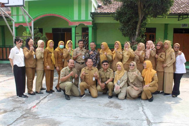 Cek Kesehatan Gratis di SMP Negeri 3 Klaten Dipantau Langsung Wakil Menteri Pendidikan RI