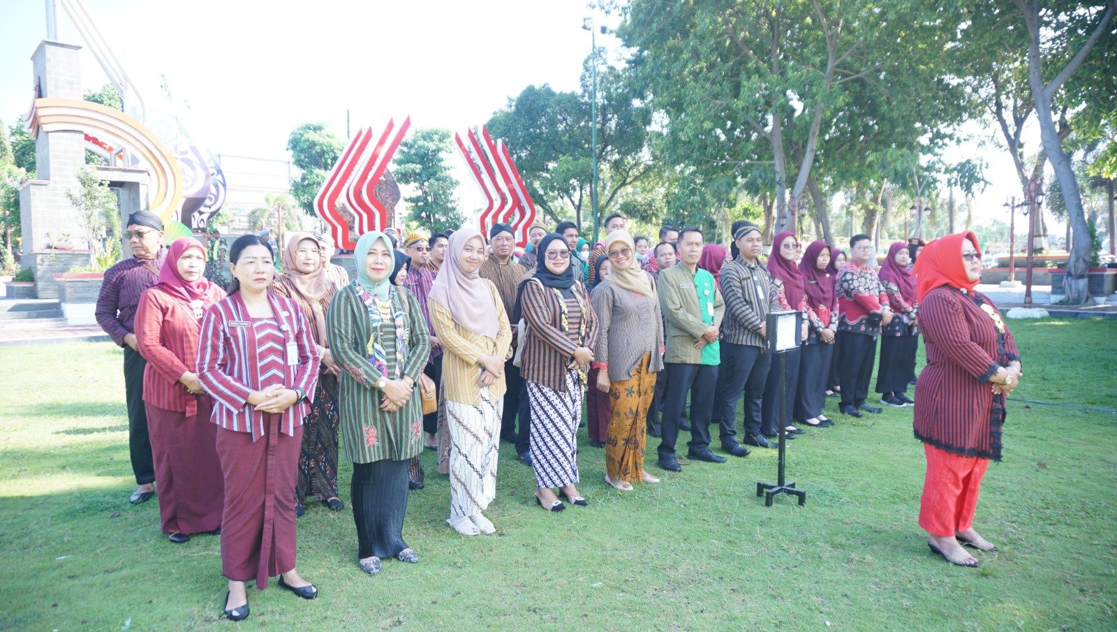 Upacara Bendera dalam Rangka Memperingati Hari Kartini ke-145 Tingkat Kabupaten Klaten Tahun 2024