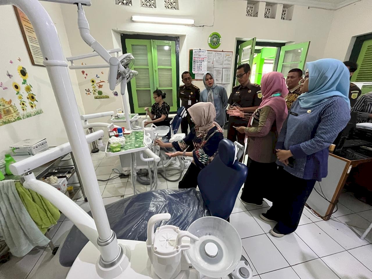 Uji Fungsi dan Penyerahan Alat Kesehatan dari Pengadaan Dinas Kesehatan Kepada Puskesmas Tahun 2025