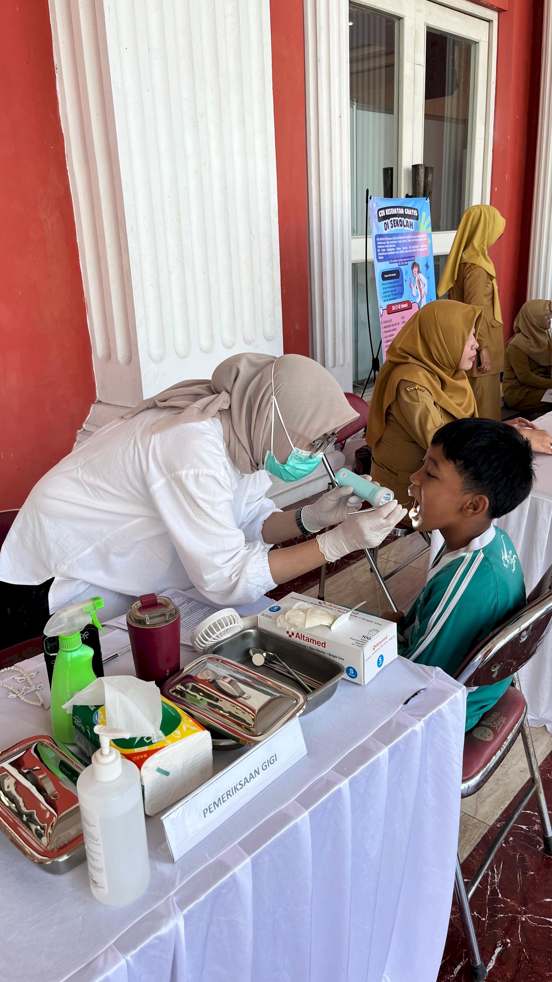 Launching Cek Kesehatan Gratis Sekolah, Siswa SDN 3 Klaten Dapat Pemeriksaan Kesehatan Lengkap