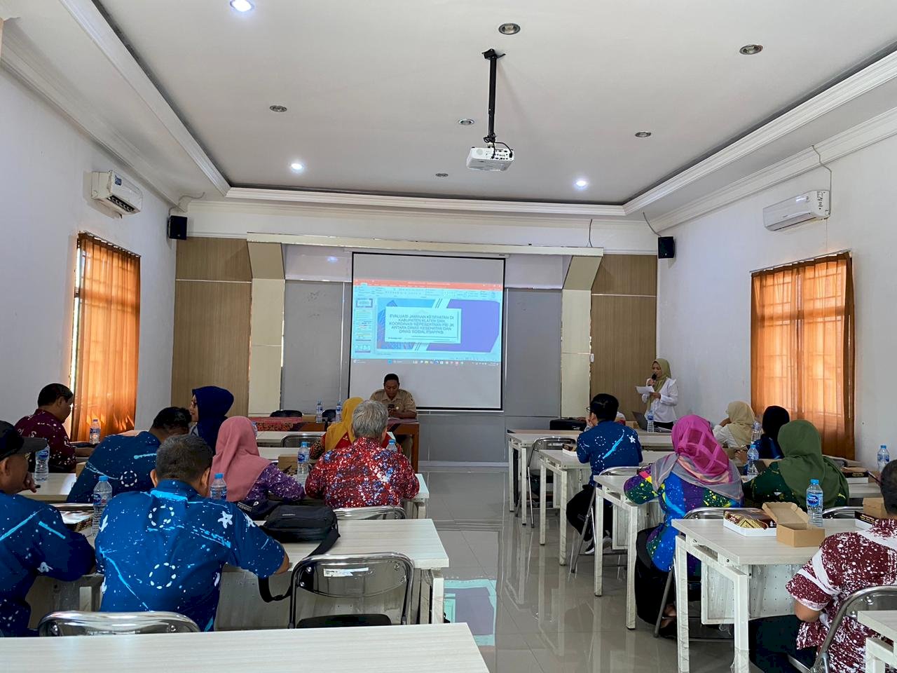 Pertemuan Evaluasi Jaminan Kesehatan di Kabupaten Klaten dan Koordinasi Kepesertaan PBI JK Tahun 2025