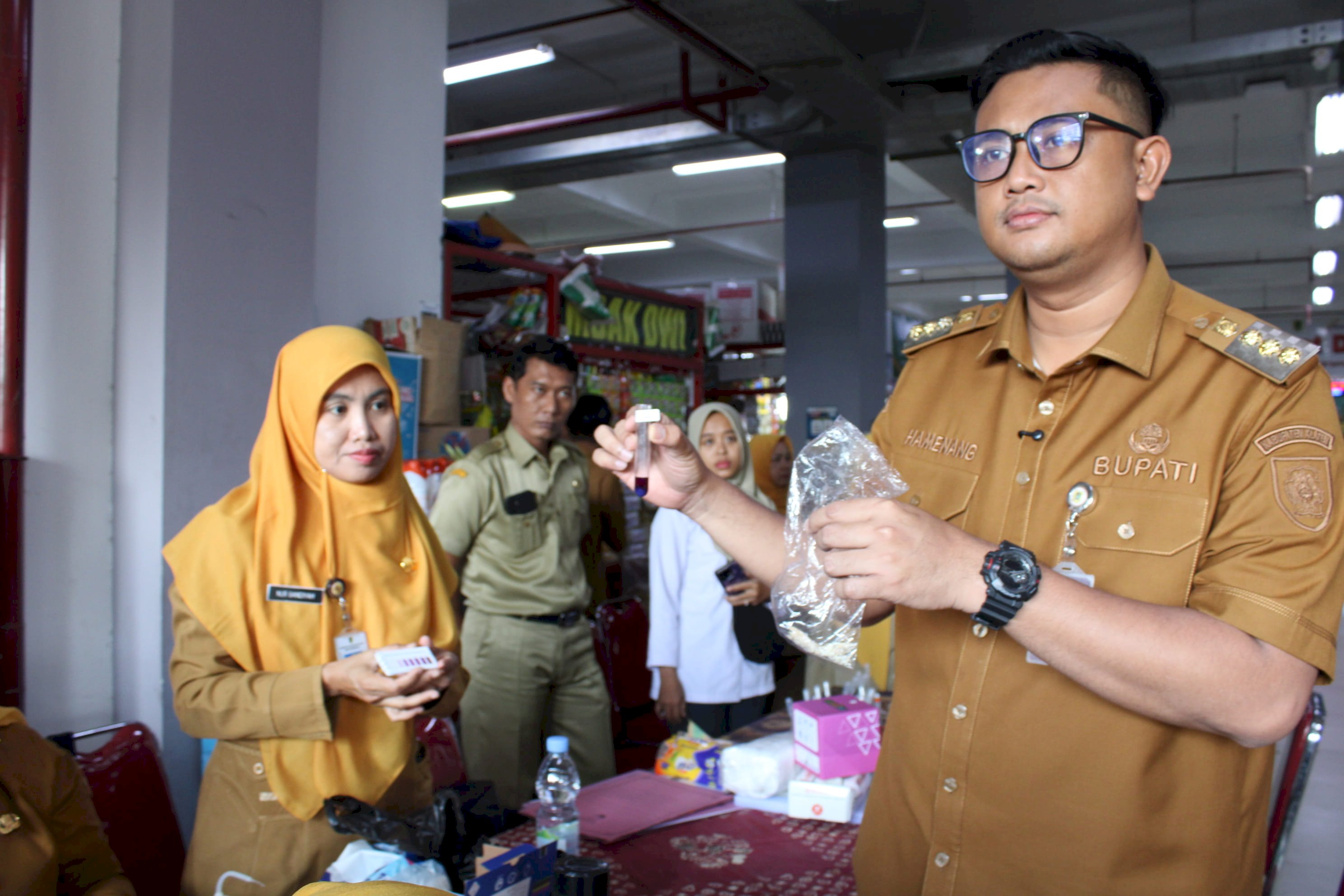 Cek Keamanan Pangan di Pasar Gede dan Supermarket Mejelang Lebaran 2026