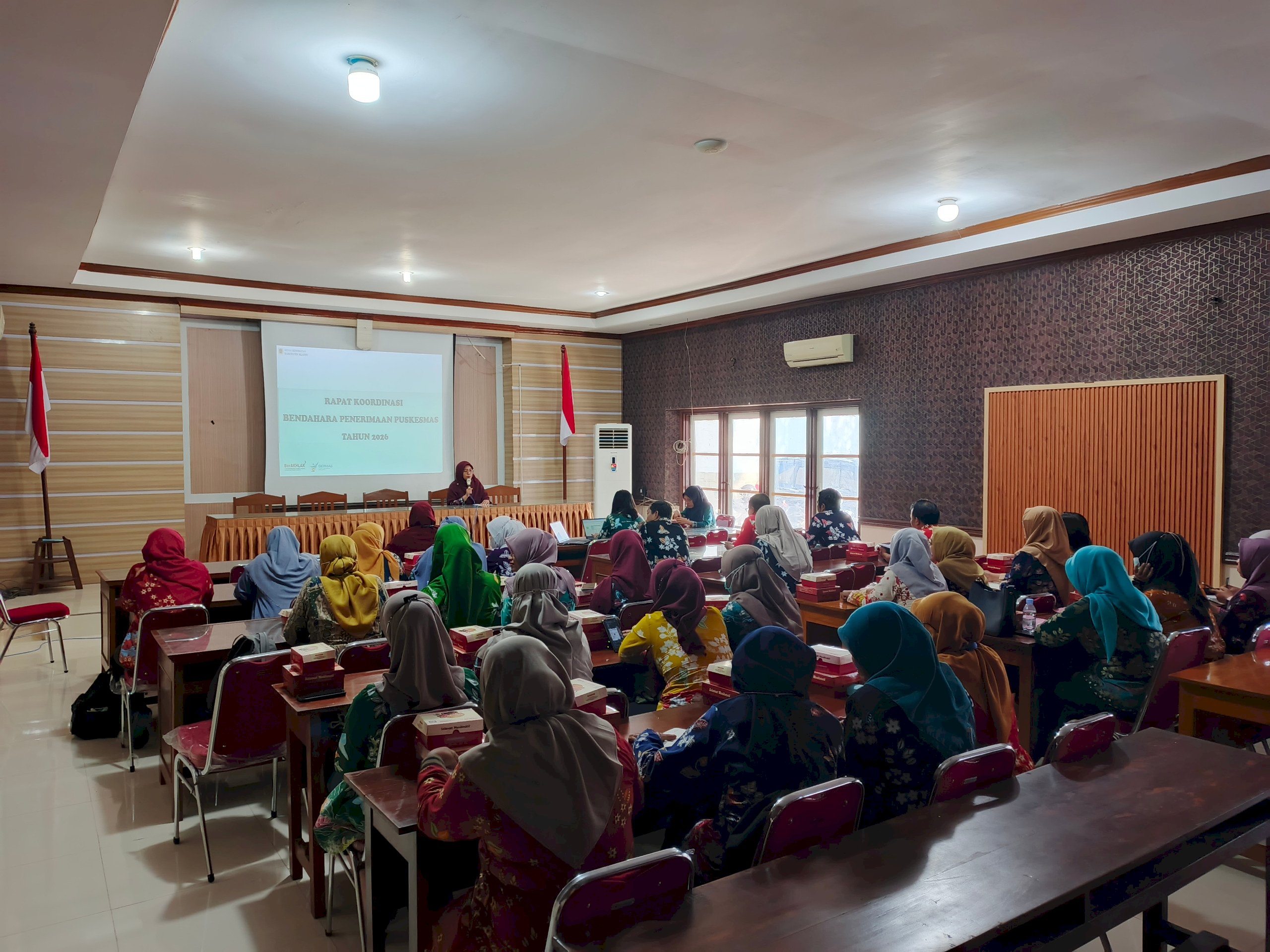Rapat Koordinasi Bendahara Penerimaan Puskesmas Tingkatkan Tata Kelola Keuangan yang Akuntabel